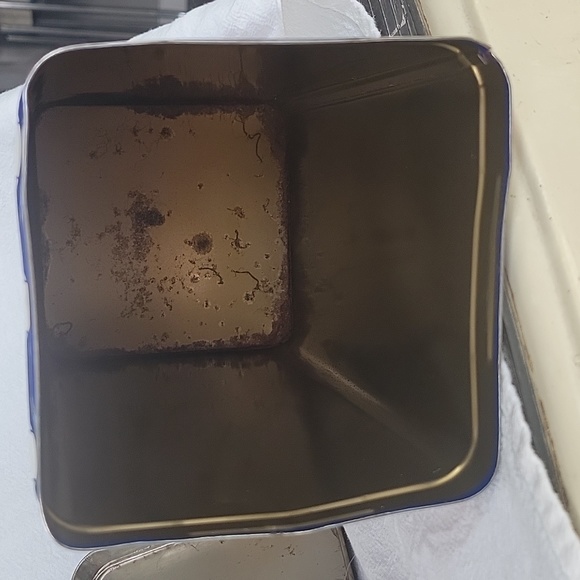 Vintage Sunshine Krispy Cracker Tin. 14.5 Ounces. Good Condition. - Picture 7 of 15